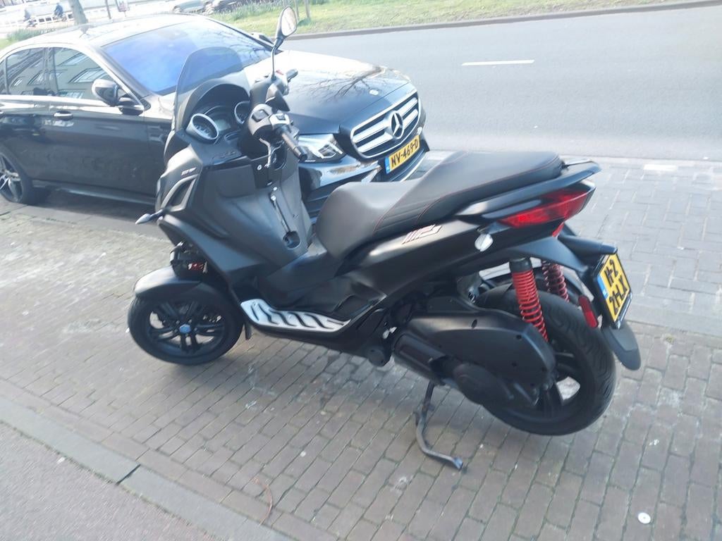 Piaggio MP3 300 HPE Sport (2020) - Nette en goed onderhouden, Particulier, Scooter
