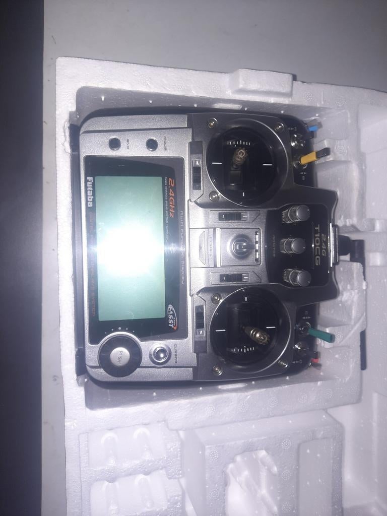 Futaba 10CG 2.4GHz FASST Afstandsbediening RC Systeem, Ophalen of Verzenden, Zo goed als nieuw