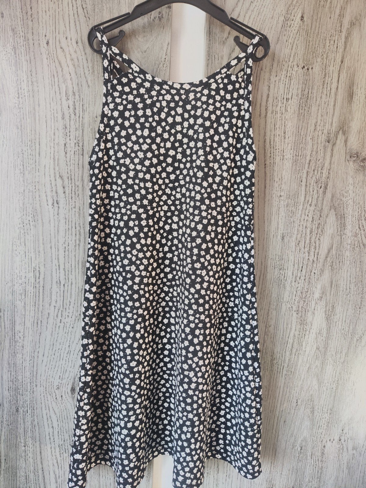 Zwarte Zara jurk met witte bloemetjes, maat 140, Kinderen en Baby's, Kinderkleding | Maat 140, Meisje, Nieuw, Ophalen of Verzenden