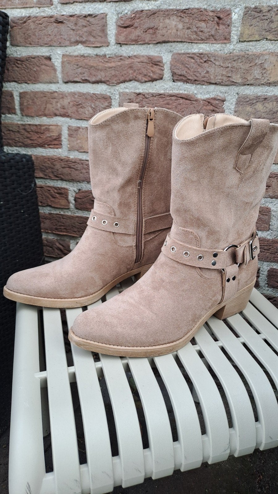 Cowboy laarsjes, Ophalen, Beige, Lage of Enkellaarzen, Zo goed als nieuw