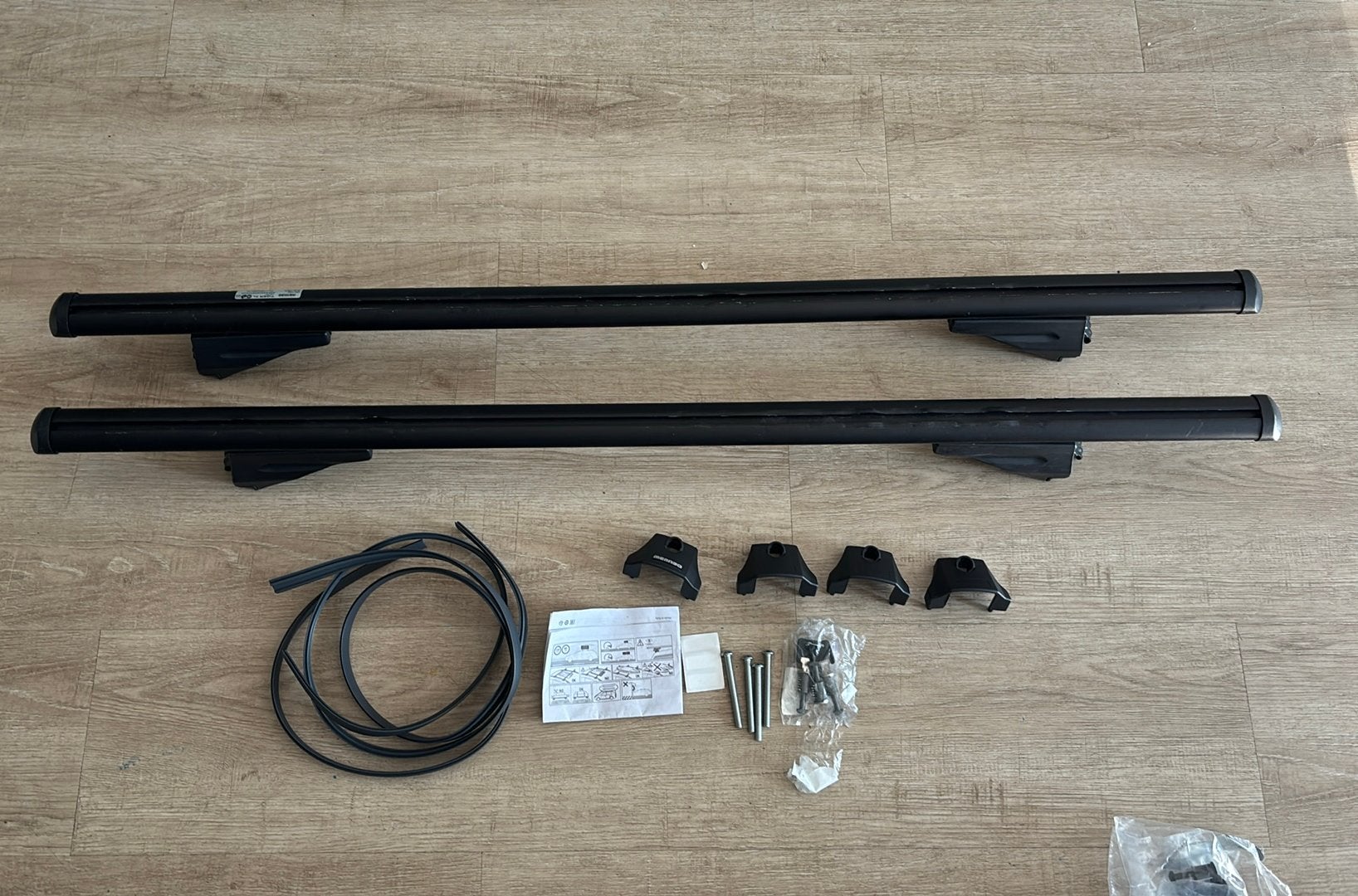 Dakdragers Menabo Tiger XL - universeel voor dichte rails, Ophalen, Gebruikt