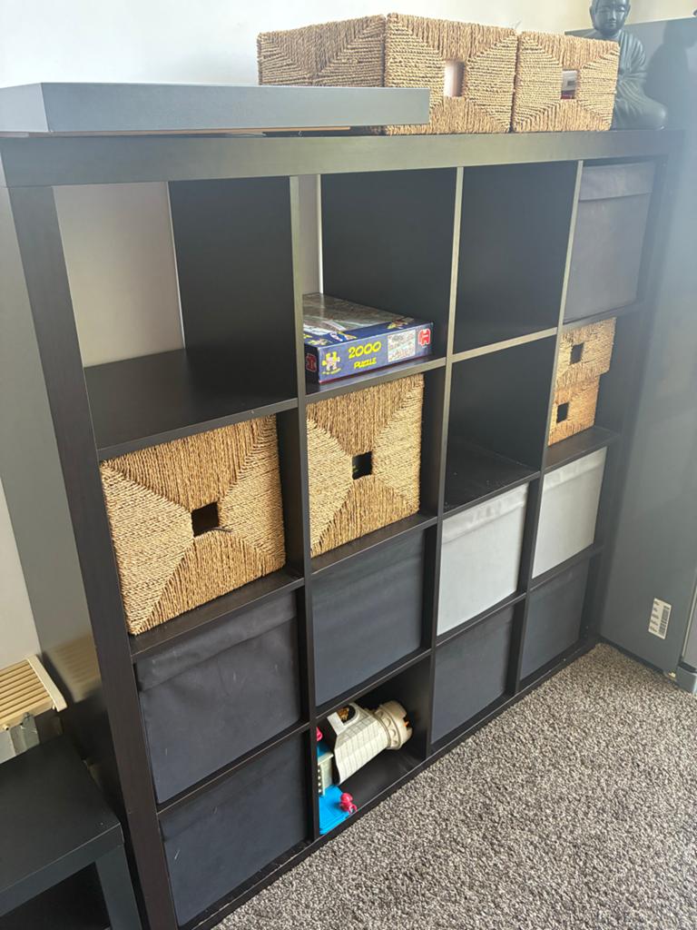 IKEA Kallax Kast met 16 vakken - Donkerbruin, Huis en Inrichting, Kasten | Boekenkasten, Ophalen, Met plank(en), Gebruikt, 100 tot 150 cm