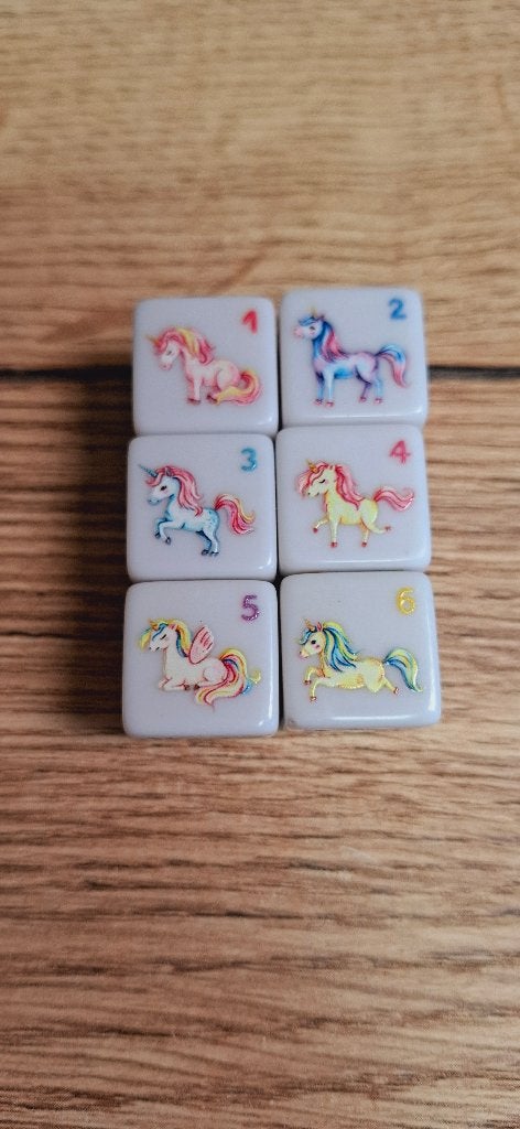 D&D Unieke Eenhoorn Dobbelstenen Set (6 stuks), Onbekend, Ophalen of Verzenden, Onbekend, Onbekend