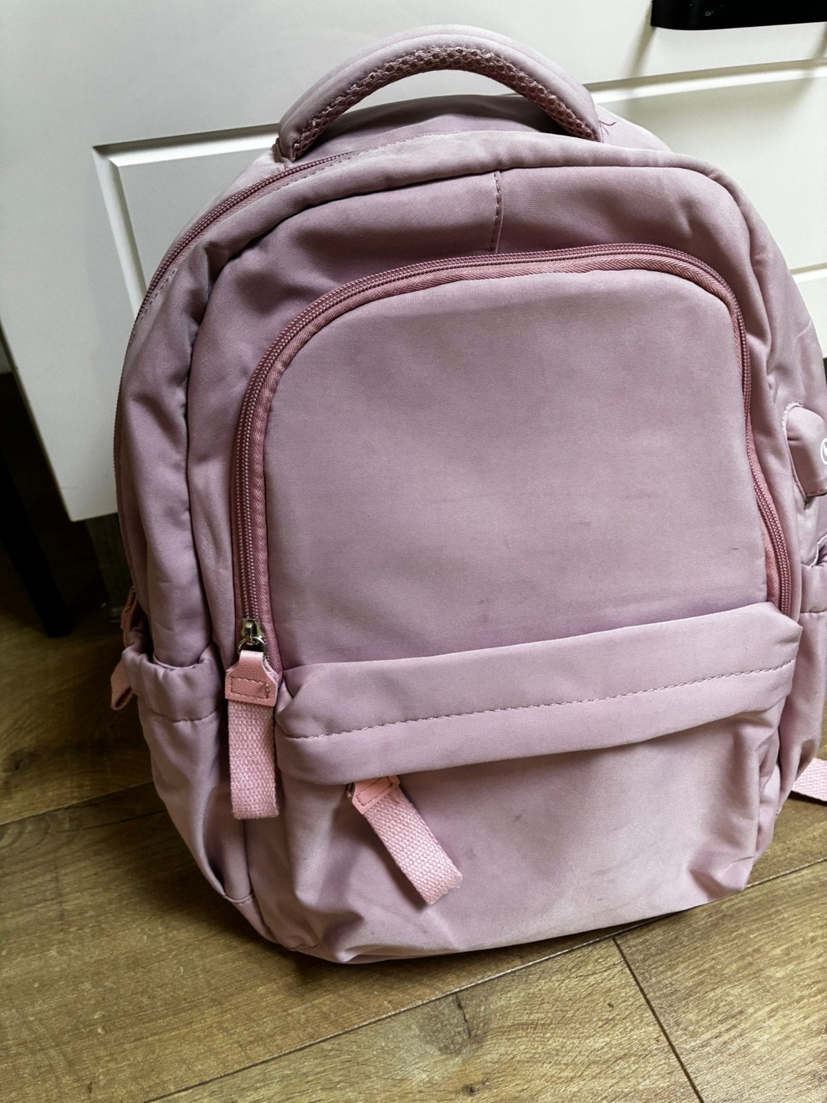 Rugzak met USB powerbank, Ophalen of Verzenden, Zo goed als nieuw, Roze, Rugtas