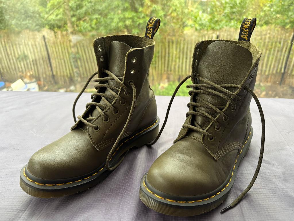dr. martens pascal khaki 38, Overige kleuren, Ophalen of Verzenden, Dr. Martens, Zo goed als nieuw