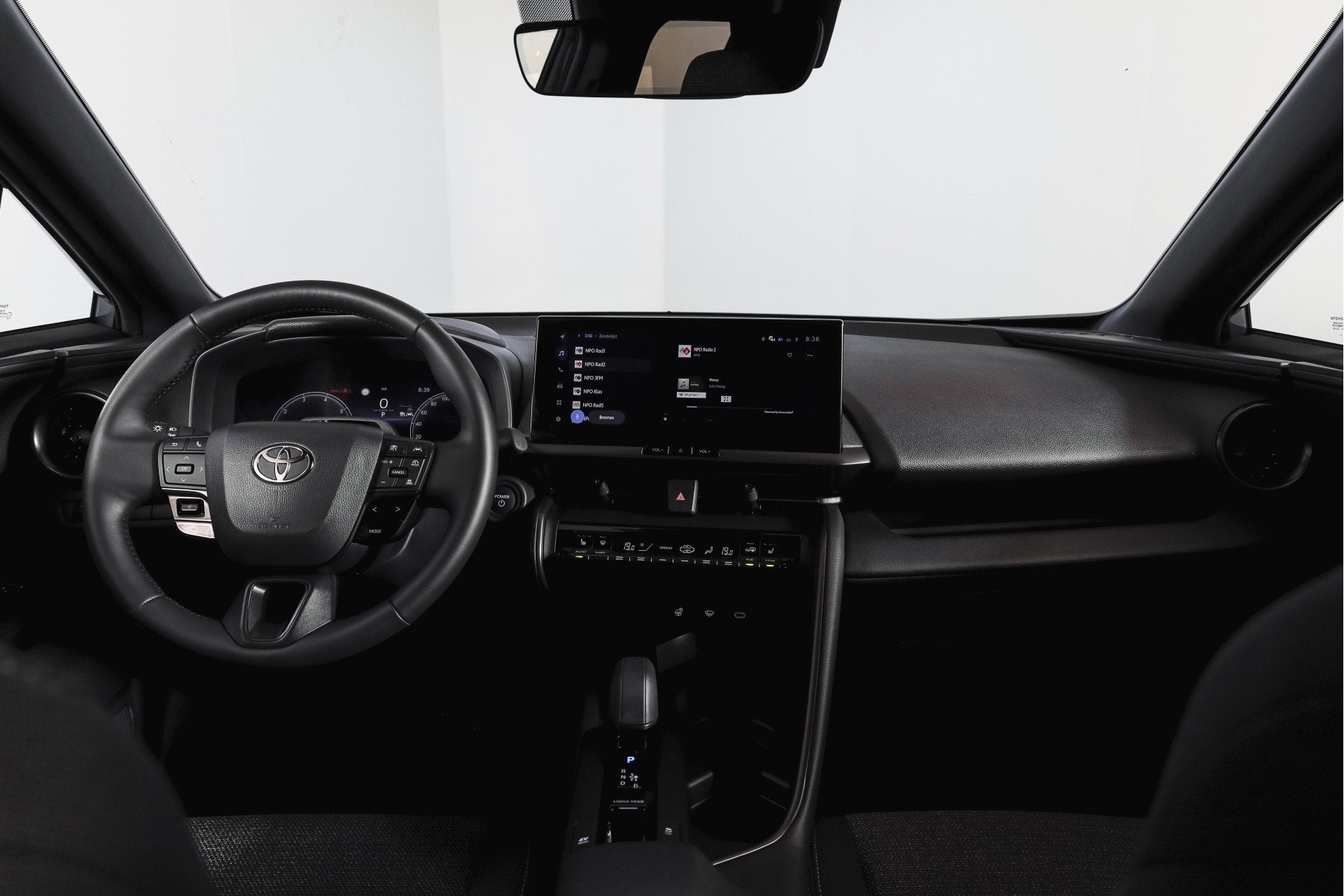 Toyota C-HR 1.8 Hybrid 140 Dynamic | Dig. Cockpit | Adapt. C, Auto's, 12 maanden, Gebruikt, 4 cilinders, Bedrijf