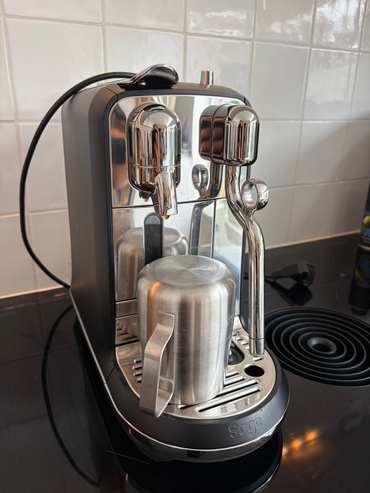 Sage Nespresso Creatista Plus + nieuwe watertank, Witgoed en Apparatuur, Koffiezetapparaten, Ophalen, Koffiepads en cups, Gebruikt