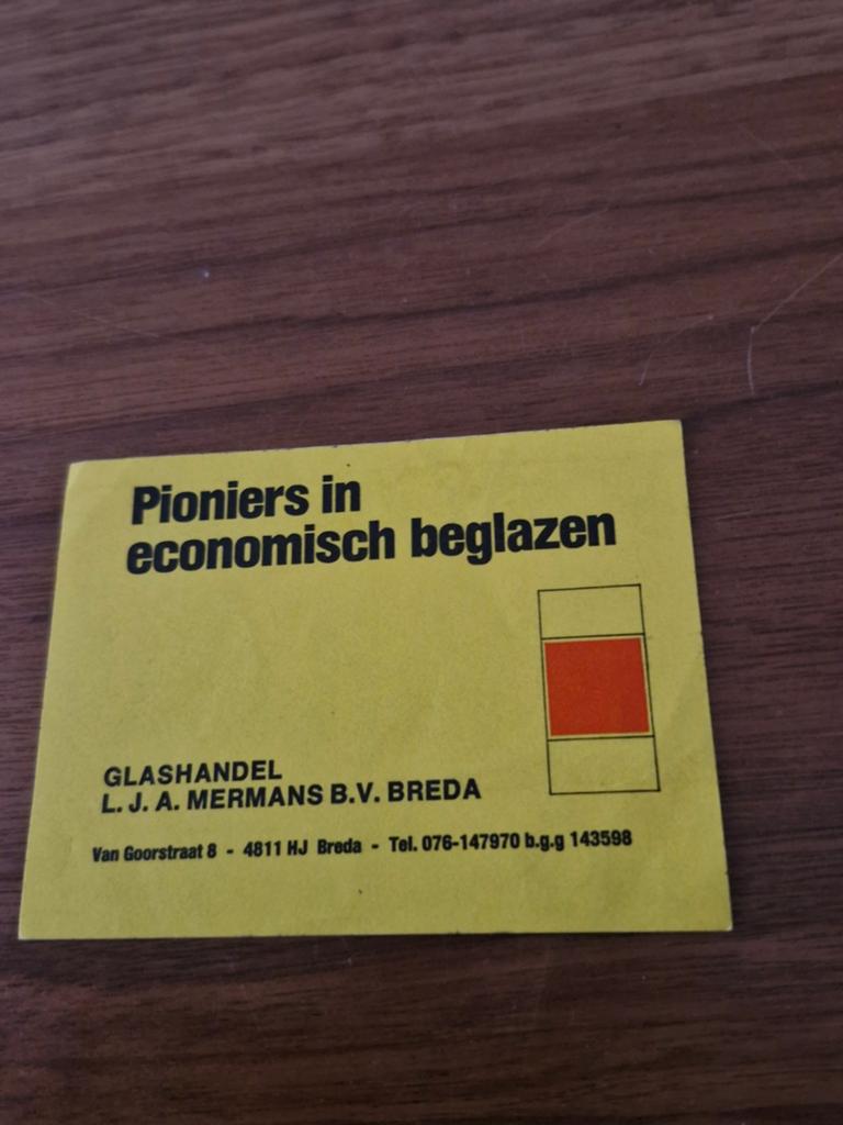 8018 Vintage sticker Glashandel Hermans Breda, Ophalen of Verzenden