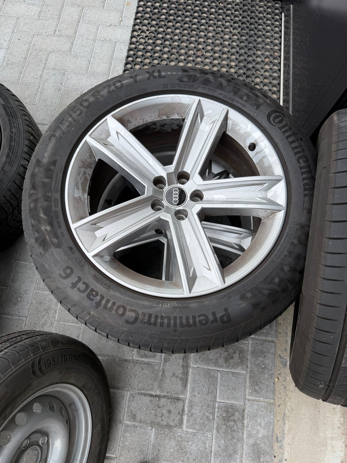 Audi 20 inch velgen met Continental zomerbanden 275/50 R20, Ophalen, Gebruikt, 275 mm, Banden en Velgen