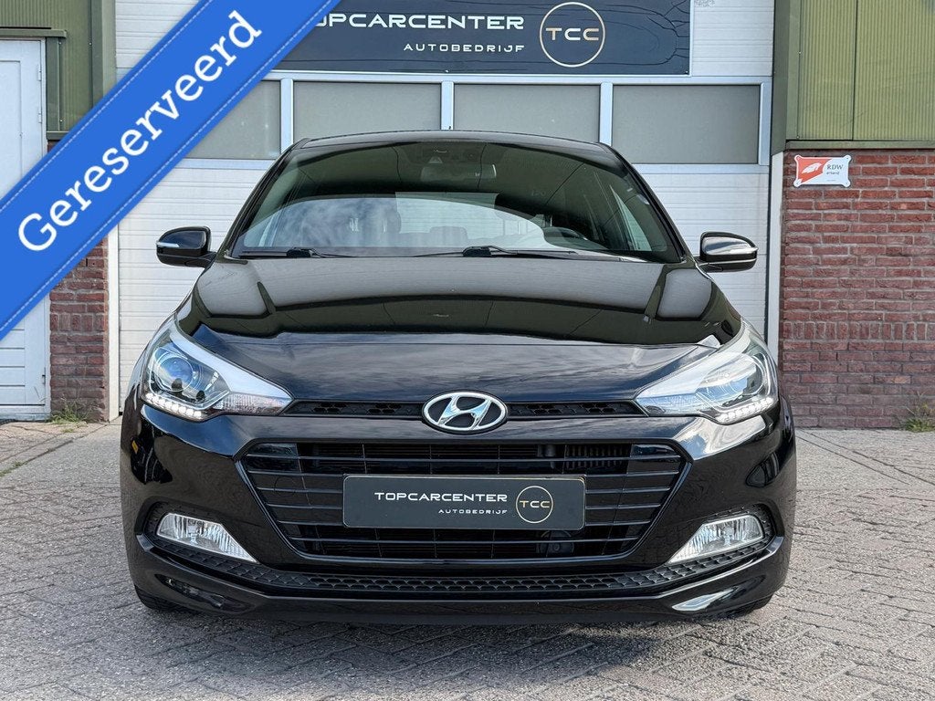 Hyundai i20 1.0 T-GDI Go!/AIRCO/PARKS/NAVI/CRUISE/APK/NAP, Auto's, Hyundai, Voorwielaandrijving, 450 kg, Euro 6, Lichtsensor