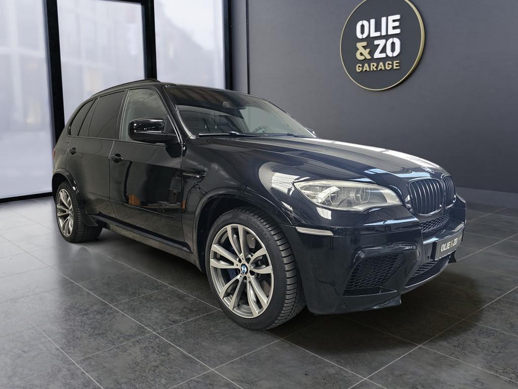 BMW X5 M 4.4i V8 | All-in | Akrapovic | Luchtvering | Leder, Auto's, Gebruikt, 4395 cc, 3000 kg, Zwart