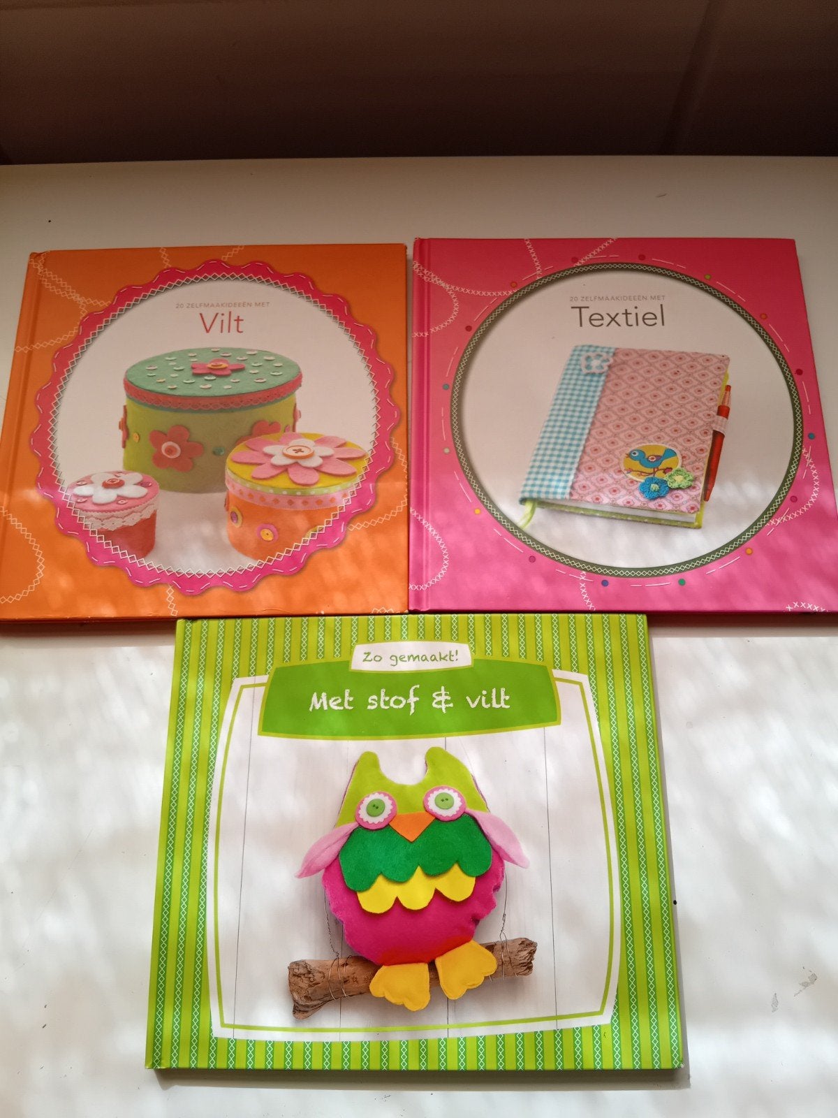 3 knutselboekjes: Vilt, Textiel en Met stof & vilt, Ophalen of Verzenden