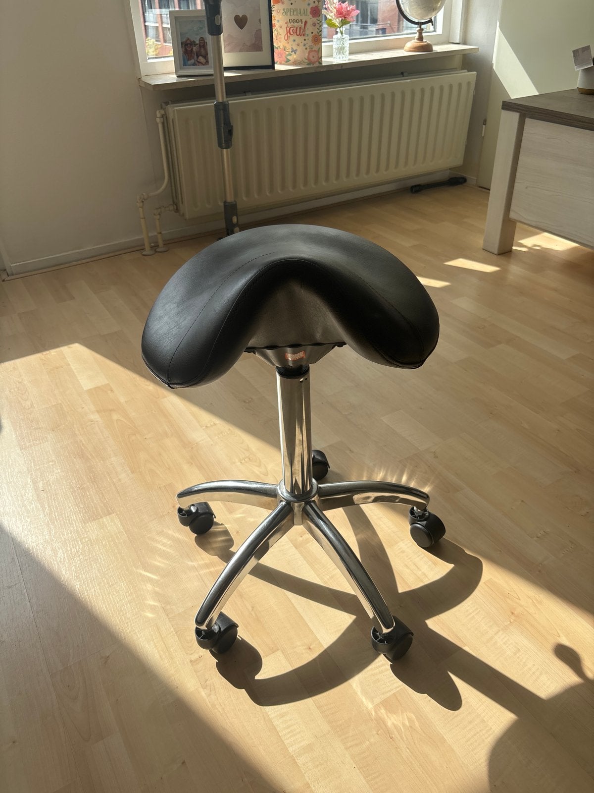 Zadelkruk met wielen - Ergonomische bureaustoel, Ophalen, Gebruikt, Zwart, Bureaukruk