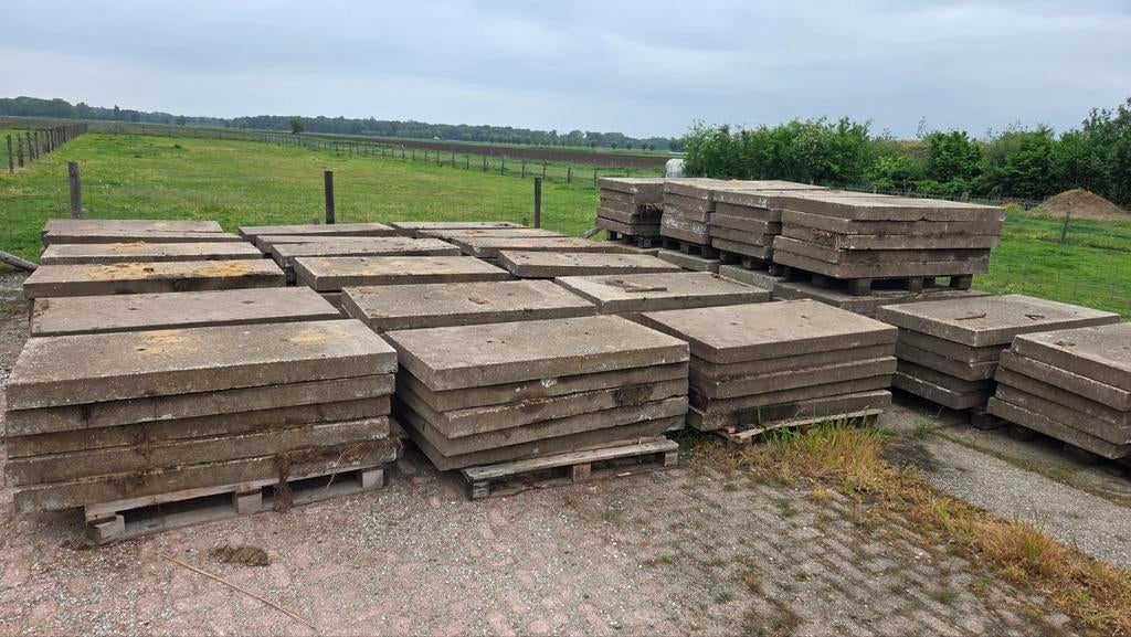 Betonplaten voor kavelpad, oprit, kuilplaat of stoep, Tuin en Terras, Tegels en Klinkers, Ophalen, Gebruikt, Overige typen, 10 m² of meer