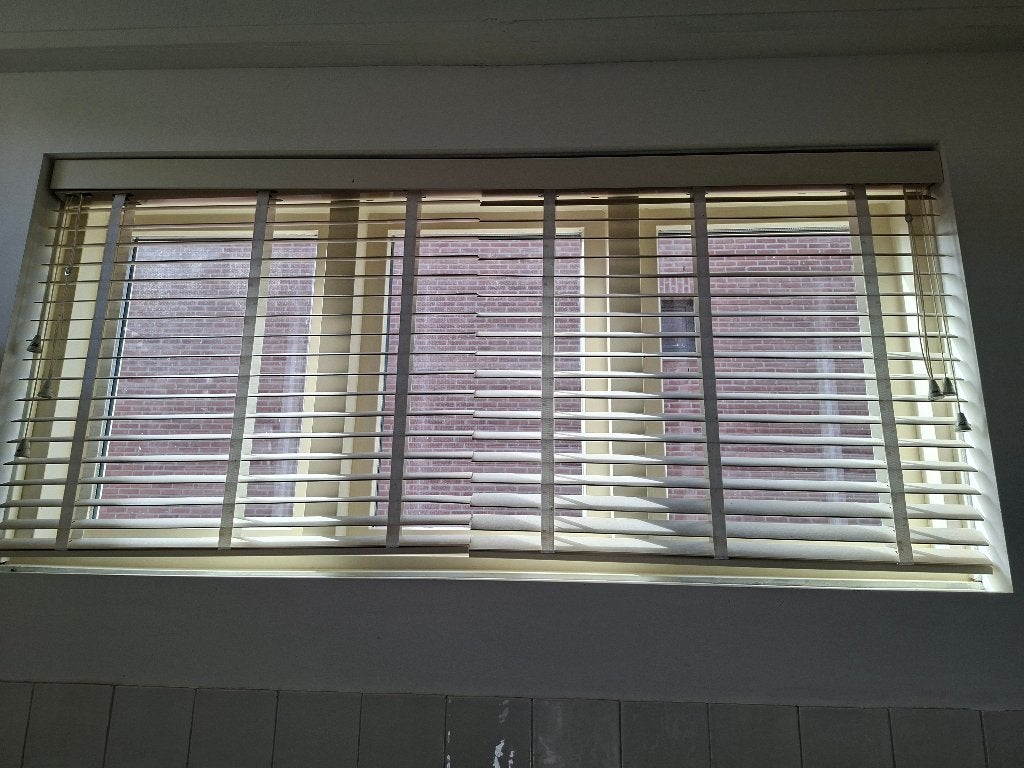 2 keer houten luxaflex met hor, Huis en Inrichting, Ophalen, Gebruikt, 80 cm, Wit