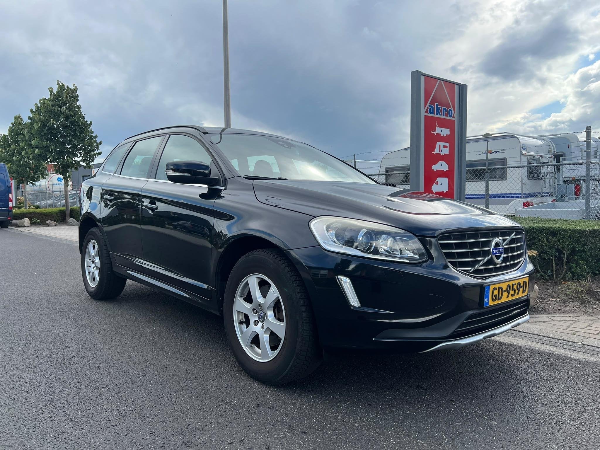 Volvo XC60 2.0 D4 FWD Summum | Cruise Control | Climate Cont, Auto's, Euro 6, 4 cilinders, 1634 kg, Zwart