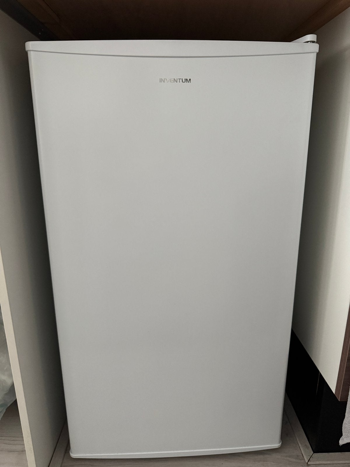 Koelkast Inventum KV471W met Vriesvak 80 liter 47,5 cm breed, Witgoed en Apparatuur, Koelkasten en IJskasten, Ophalen, Zo goed als nieuw