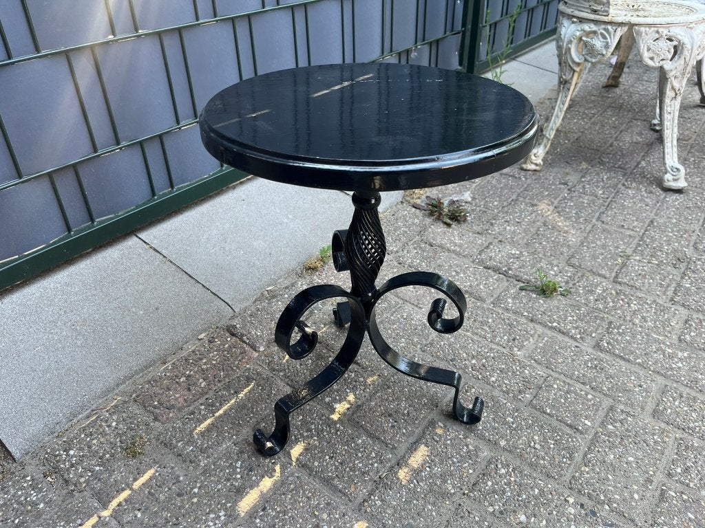 Bijzettafeltje gietijzeren driepoot, 45 tot 60 cm, Minder dan 55 cm, Metaal of Aluminium, Rond