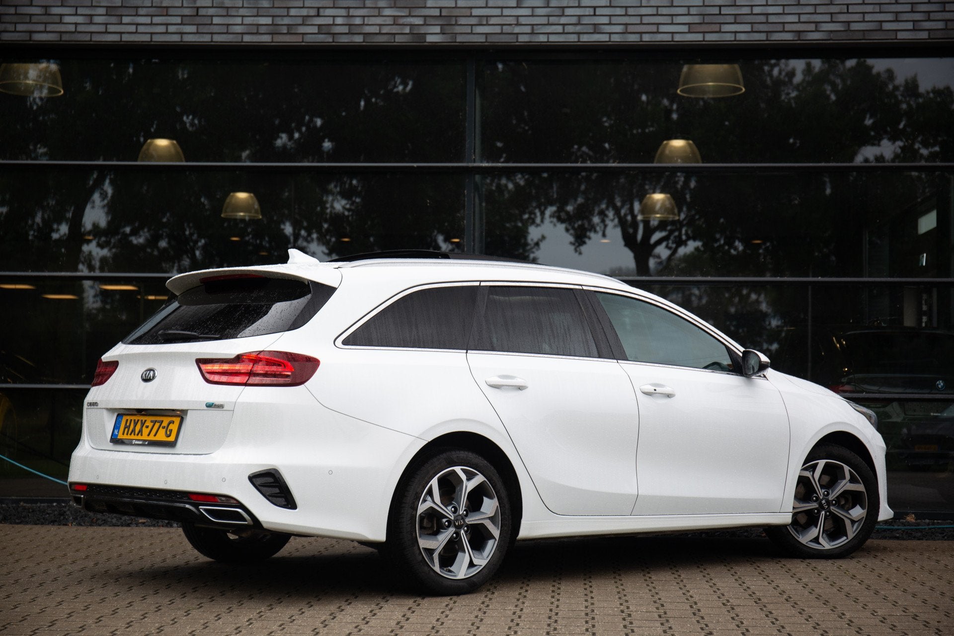 Kia Ceed Sportswagon 1.6 GDI PHEV ExecutiveLine , Panoramada, Gebruikt, Wit, 71 km/l, Geïmporteerd