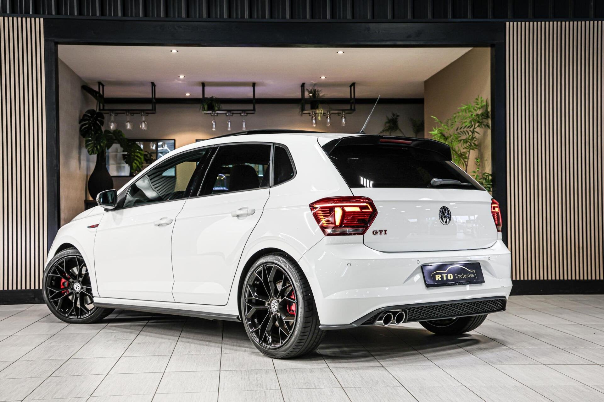 Volkswagen Polo 2.0 TSI GTI|Pano|LED|ACC|Carplay|Virtual, Gebruikt, 4 cilinders, Wit, Autotrust