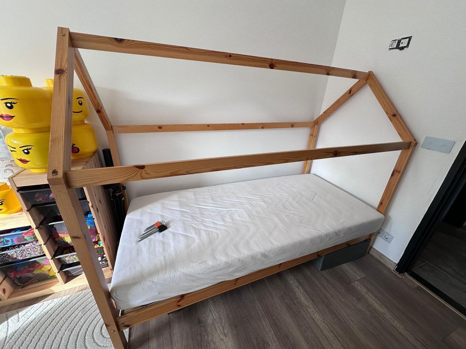 Eenpersoons kinderbed 90x200 met matras, Ophalen, Gebruikt, 90 cm, Eenpersoons