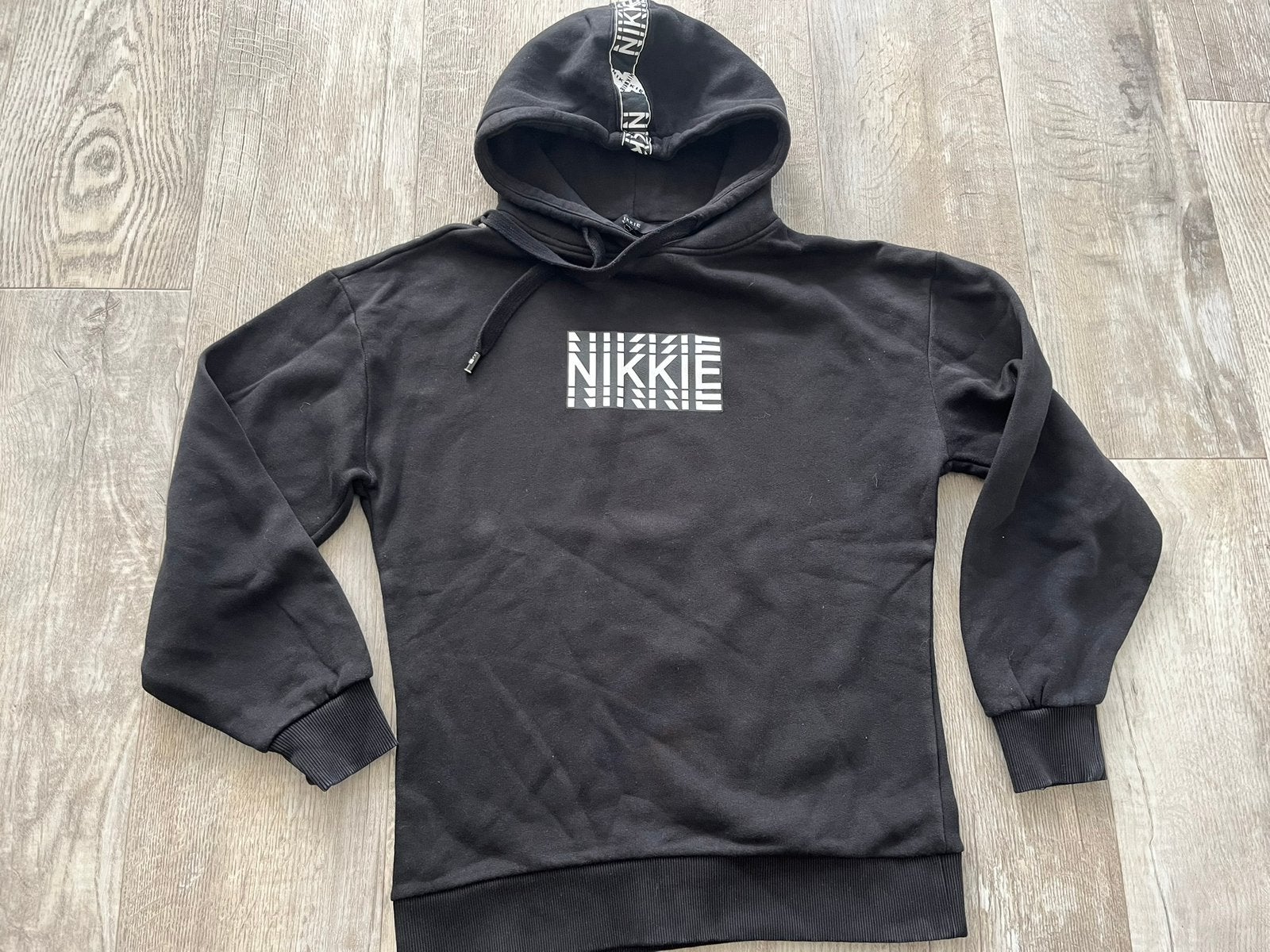 Nikkie hoodie maat 34, Ophalen of Verzenden, Gedragen, Maat 34 (XS) of kleiner, Zwart