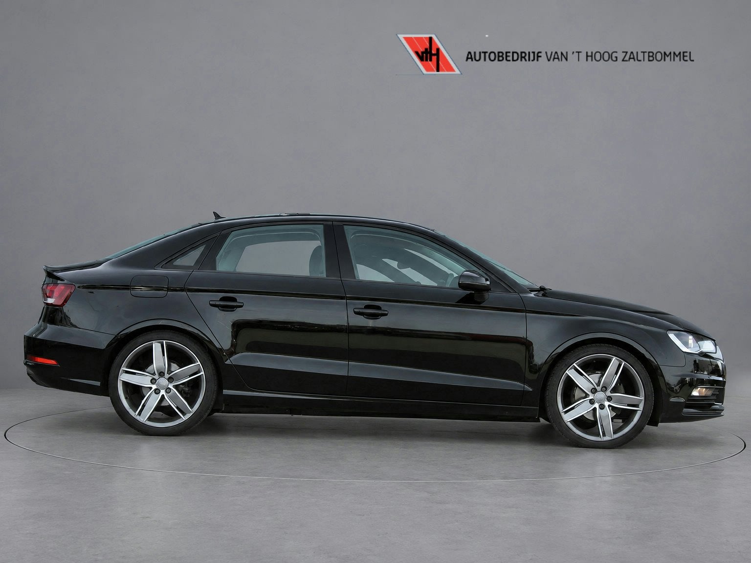 Audi A3 Limousine 1.4 TFSI CoD Ambition Pro Line PANORAMADAK, Stof, Gebruikt, 4 cilinders, Zwart