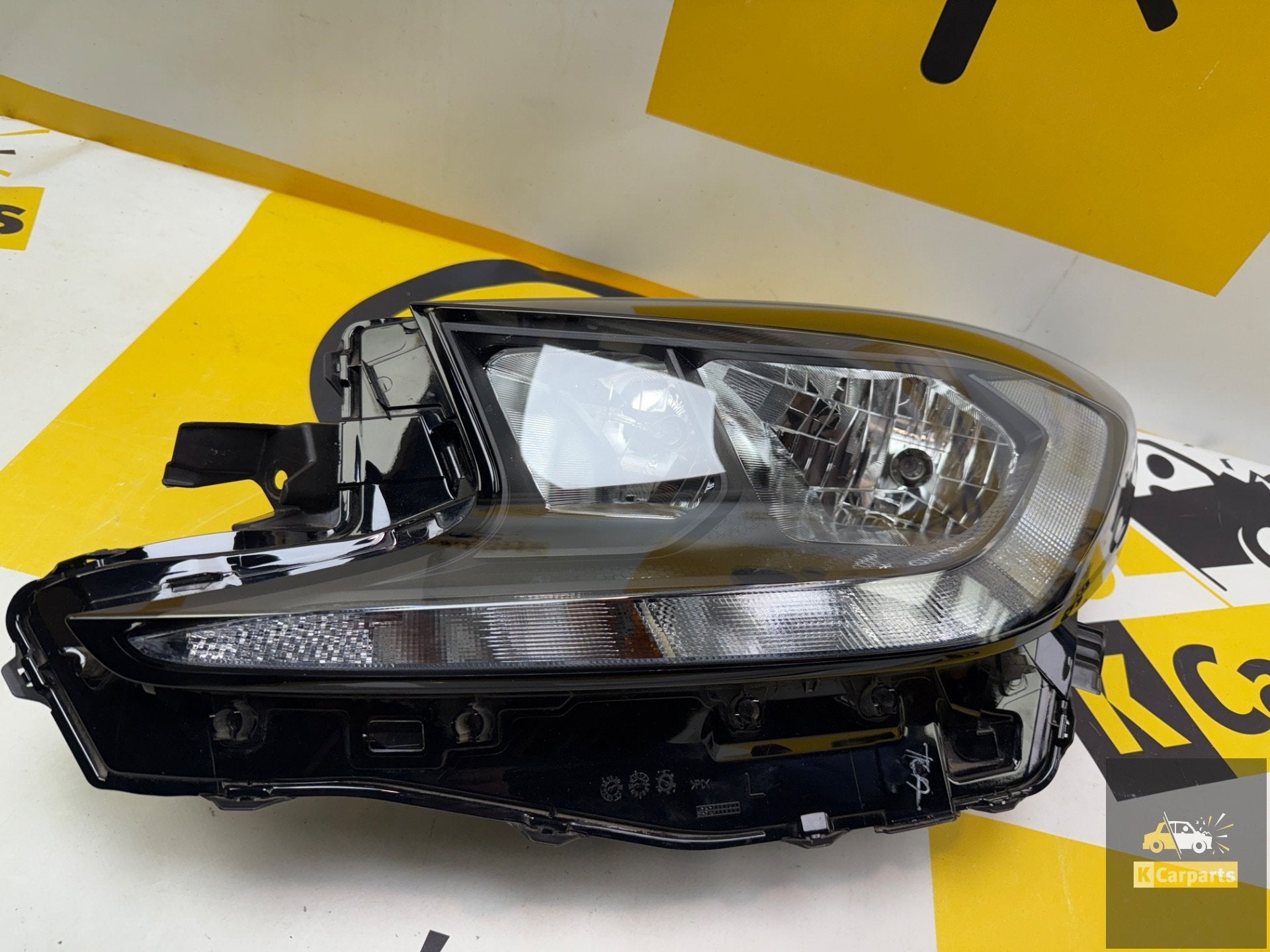 Toyota Aygo X Links voor koplamp origineel 2022-Heden