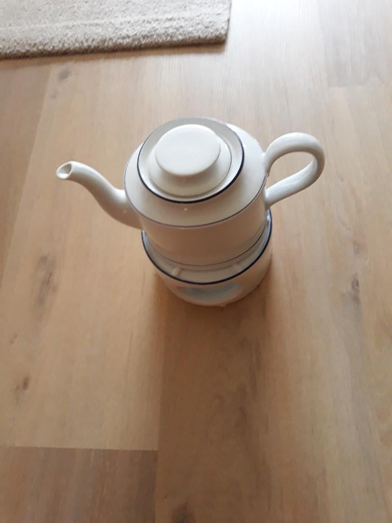 Aardewerk theepot en theelichtje nieuw wit met blauw randje, Huis en Inrichting, Keuken | Servies, Overige typen, Nieuw, Ophalen of Verzenden