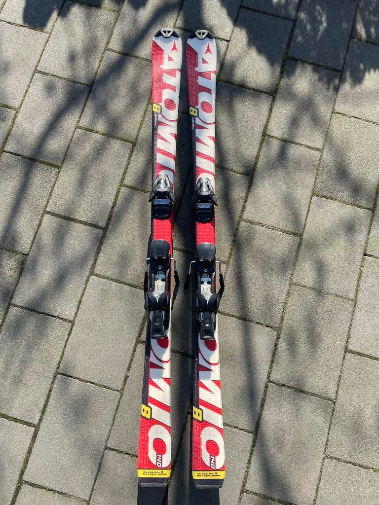 Atomic RACE 8 140cm kinderski's met Evox 7 XTL bindingen, Gebruikt, 100 tot 140 cm, Ophalen of Verzenden, Atomic