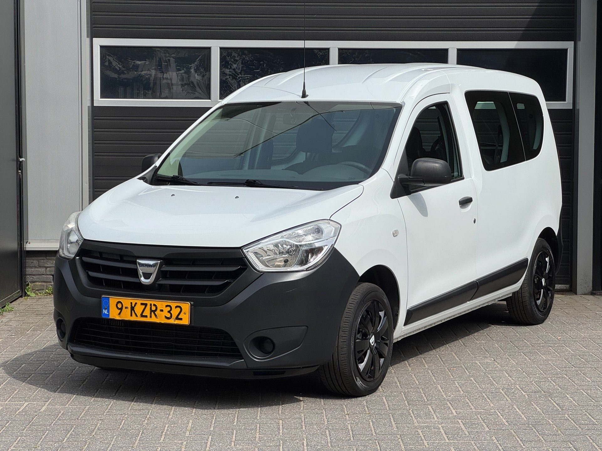 Dacia Dokker 1.2 TCe Ambiance, Voorwielaandrijving, Euro 5, Gebruikt, 4 cilinders