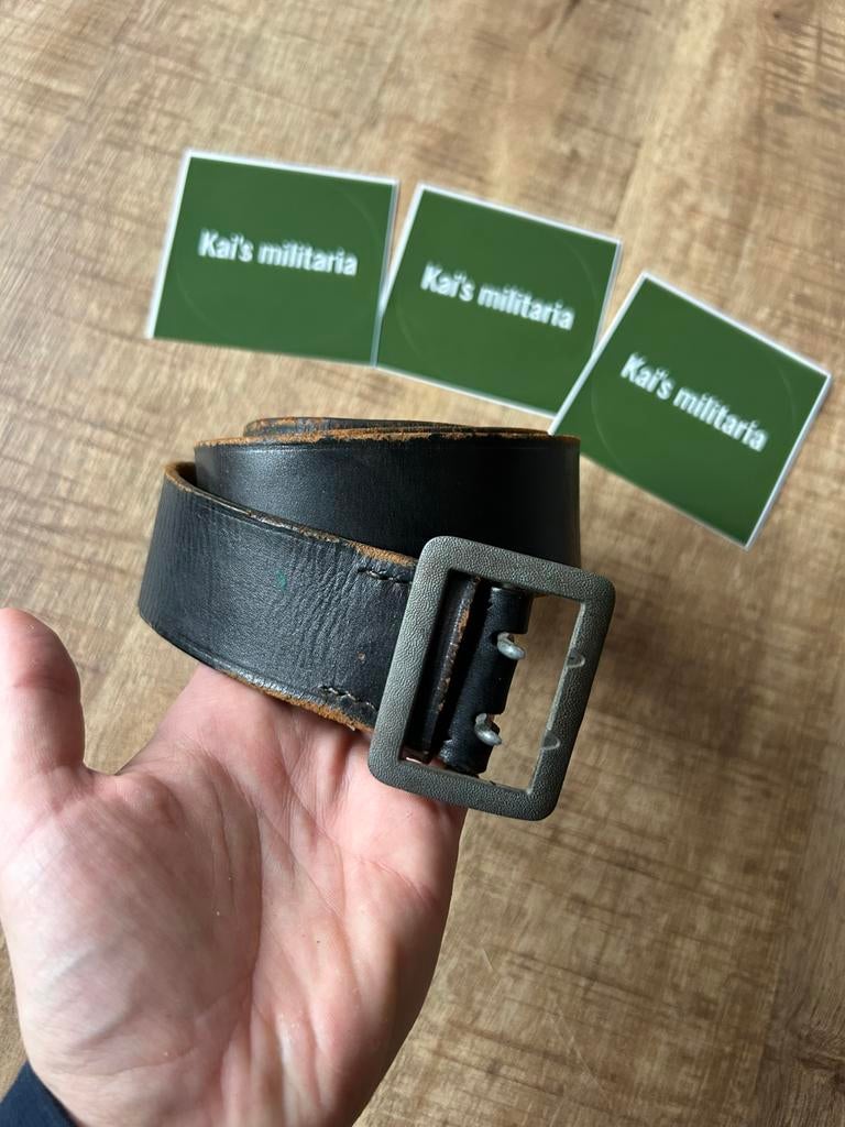 Duitse zwarte zweidoorn riem ww2, Verzamelen, Militaria | Tweede Wereldoorlog, Ophalen of Verzenden, Duitsland, Kleding of Schoenen
