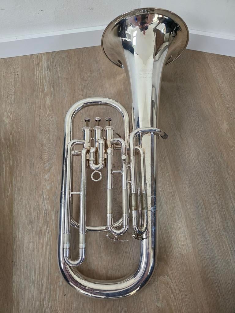 Miraphone Bariton, Muziek en Instrumenten, Ophalen of Verzenden, Gebruikt, Bes-tuba, Met koffer of draagtas