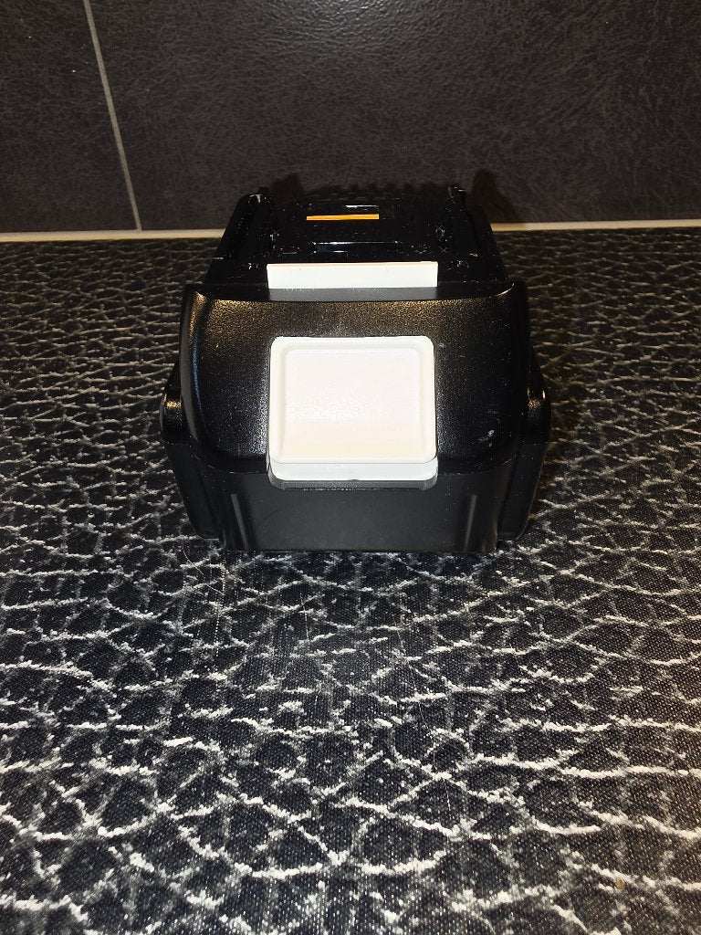 Foto 7 van Twee Makita BL 1860B accu's 18V 6.0Ah  NIEUW
