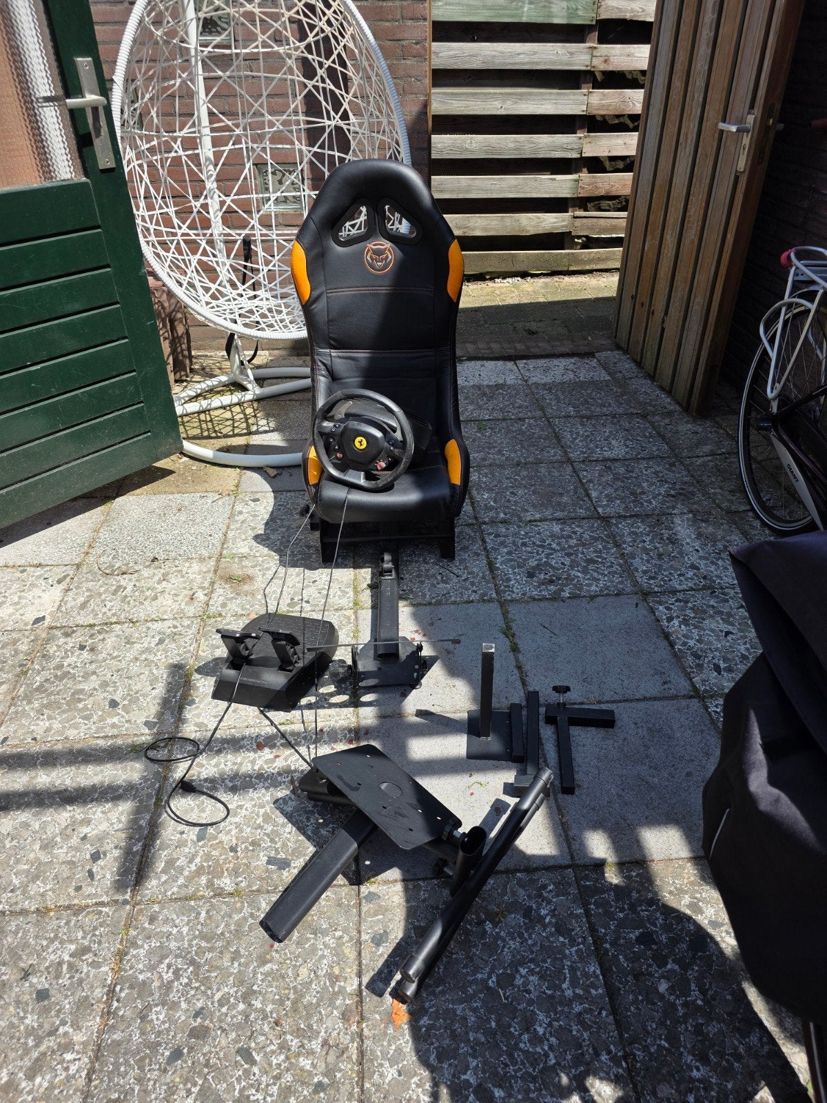 Thrustmaster Ferrari racestuur met Playseat racestoel, Spelcomputers en Games, Ophalen, Overige merken, Gebruikt