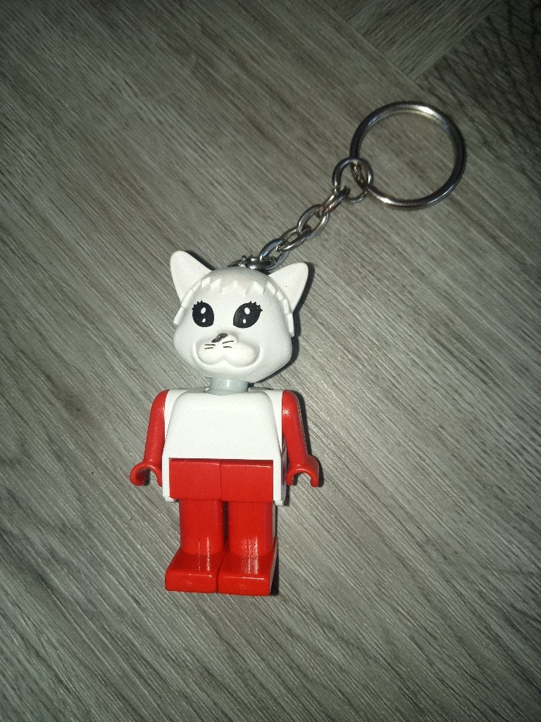 Lego Gear Fabuland Cat 3 Key Chain - Straight Metal Chain, Compleet, Lego, Ophalen of Verzenden, Zo goed als nieuw