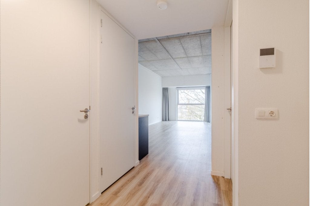 NIEUW! Woonruimte te huur 's-Gravelandseweg, Schiedam