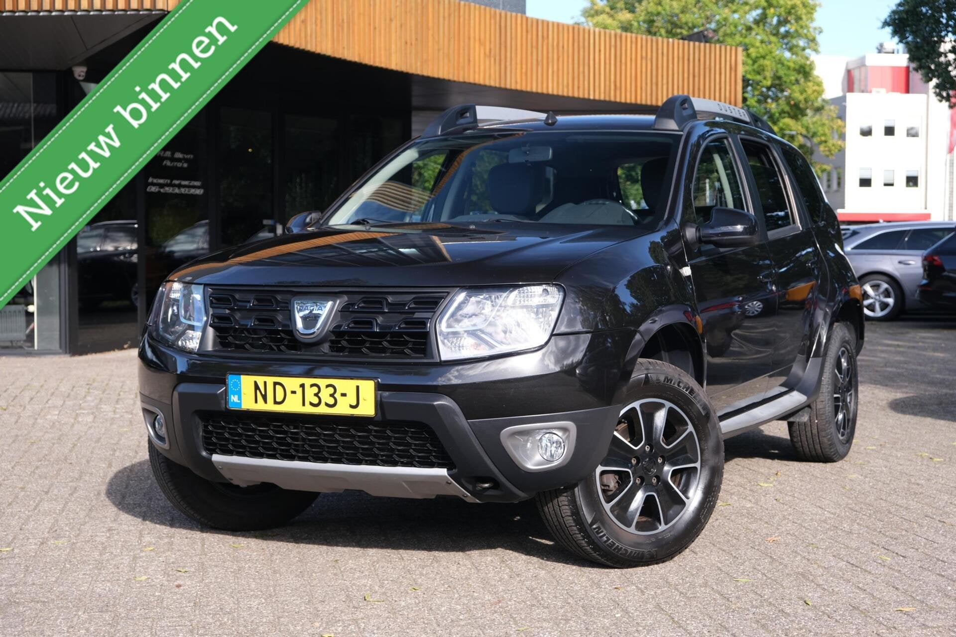 Dacia Duster 1.2 TCe 4x2 Blackshadow|Rijklaar!|Camera|Trekha, Auto's, Voorwielaandrijving, Dealer onderhouden, 125 pk, Gebruikt