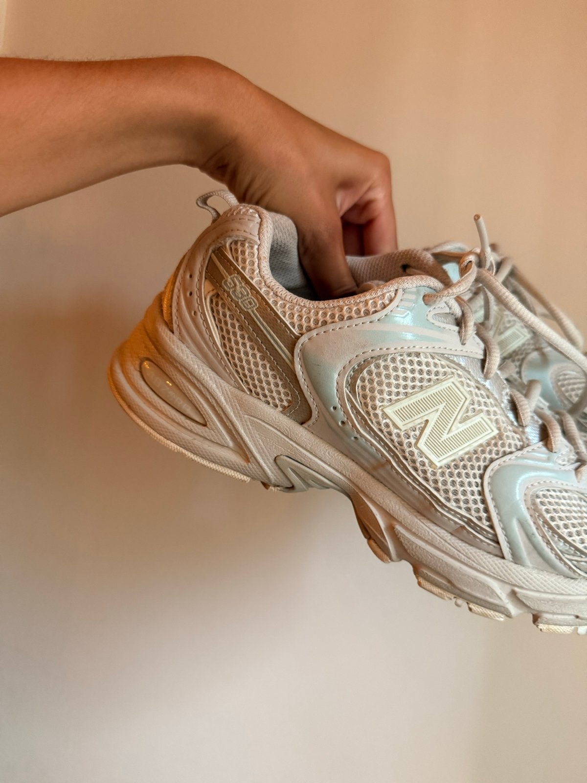 New Balance 530 sneakers - Beige/Wit, Ophalen of Verzenden, Zo goed als nieuw, Beige, Sneakers of Gympen