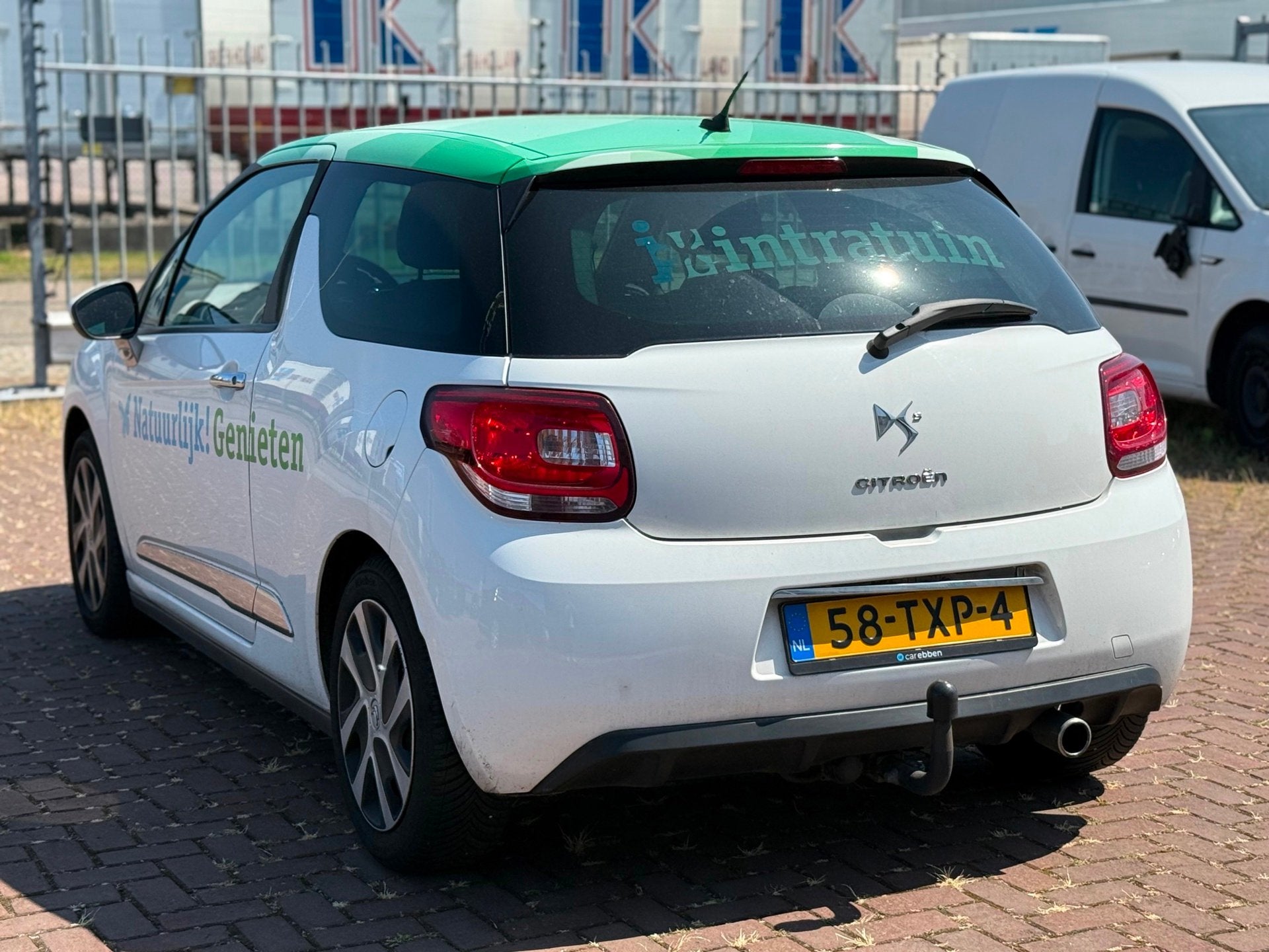 Citroen DS3 1.6 e-HDi So Chic, Auto's, Voorwielaandrijving, Euro 5, Gebruikt, Zwart