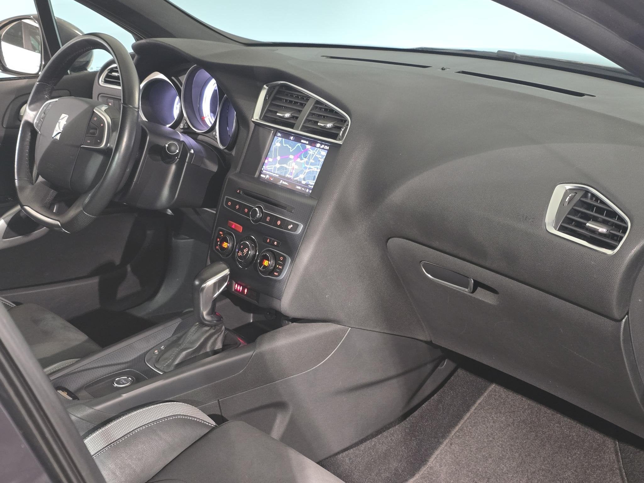 DS 4 1.6 THP Chic AUTOMAAT | KEYLESS | TREKHAAK | CAM | APPL, Auto's, DS, 12 maanden, Stof, Euro 6, 4 cilinders