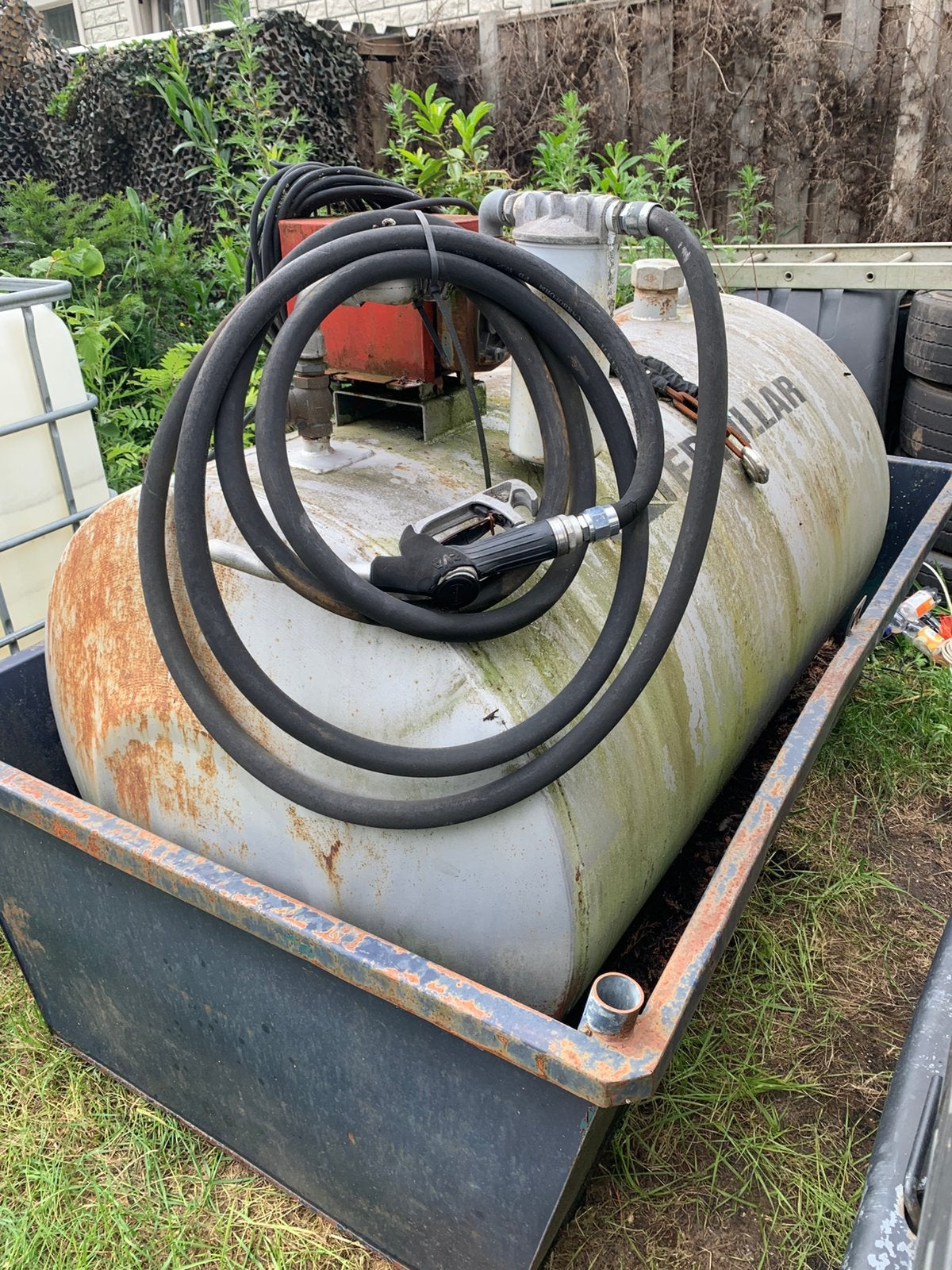 Dieseltank met lekbak 1200 liter, Ophalen