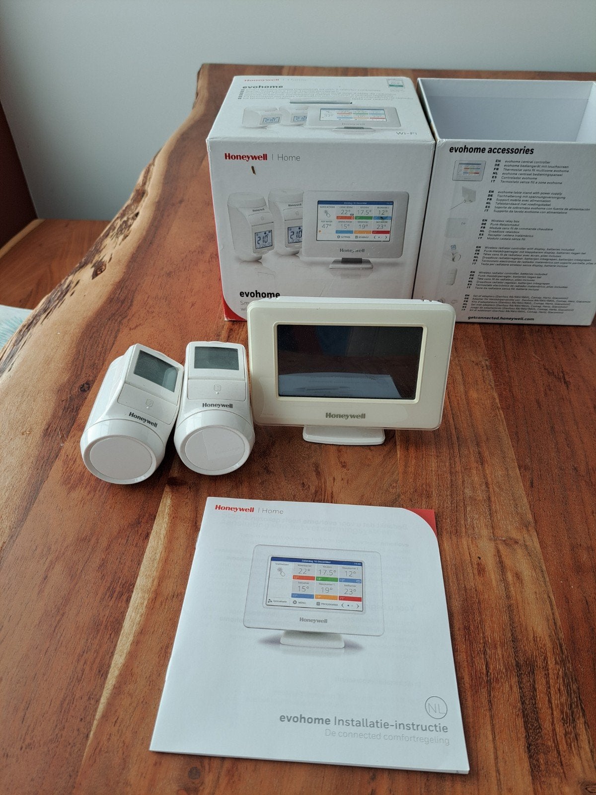 Honeywell evohome THR99C3102 radiatorthermostaatset, Ophalen of Verzenden, Slimme thermostaat, Zo goed als nieuw