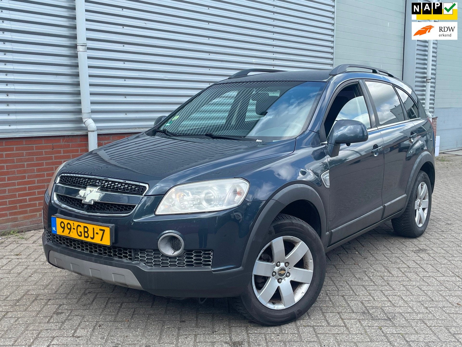 Chevrolet Captiva 2.4i 2WD 7 Zitter Navi Airco Trekhaak Came, Auto's, Chevrolet, Zwart, 4 cilinders, 7 stoelen, Bedrijf