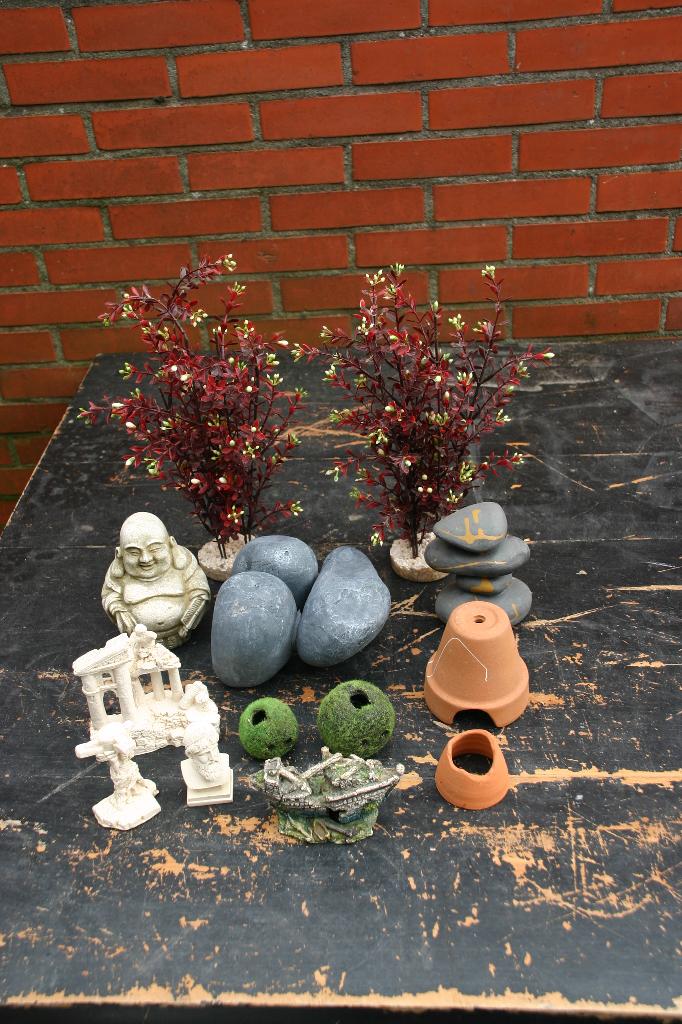 Ornamenten en 2 nep planten, Ophalen of Verzenden, Gebruikt, Plant(en), Steen of Hout