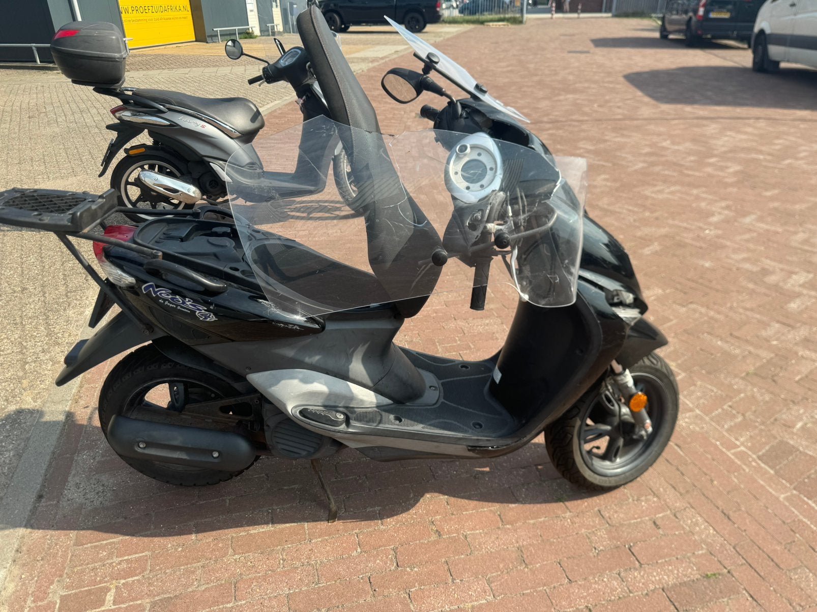 Yamaha neos schade voertuig, Motoren, Ophalen