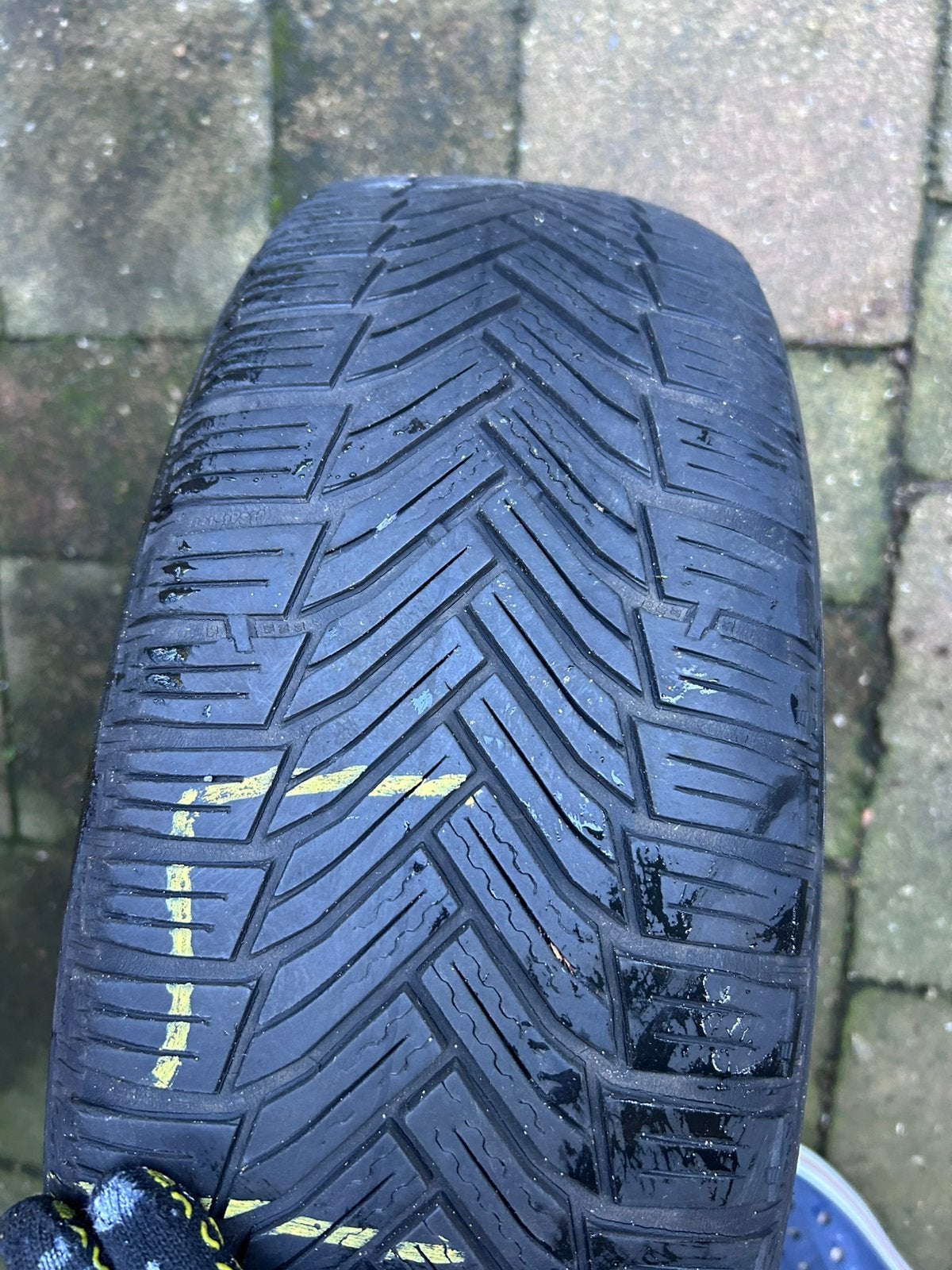 winter tires, Ophalen of Verzenden, Zo goed als nieuw