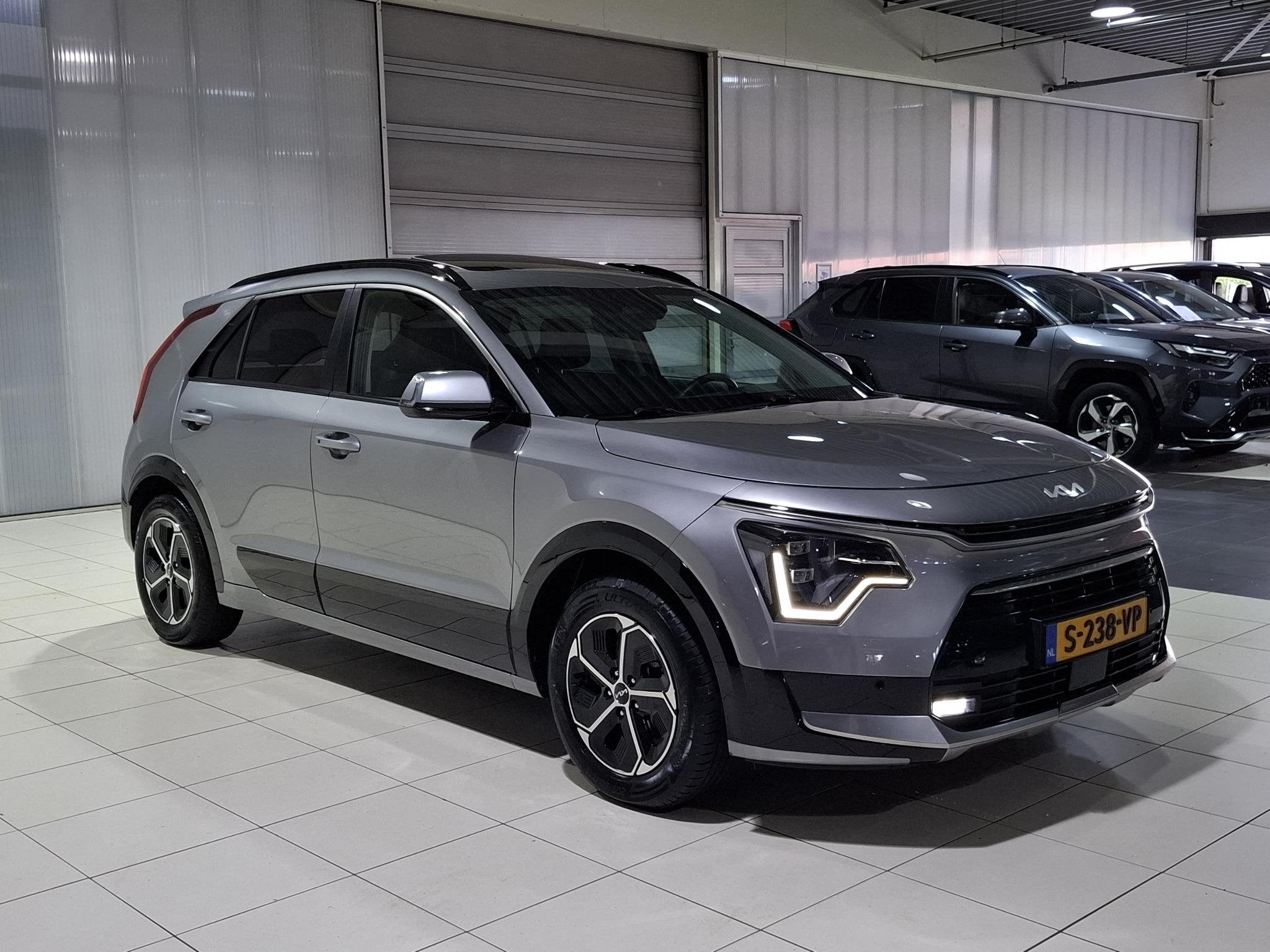 Kia Niro 1.6 GDi Hybrid DynamicPlusLine Trekhaak, Stoel en S, Auto's, 1374 kg, Gebruikt, Euro 6, Origineel Nederlands