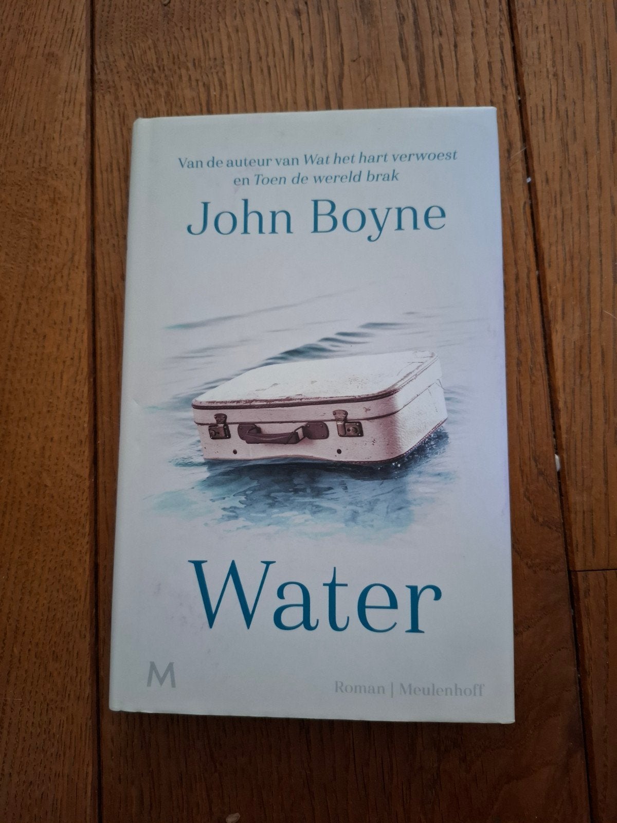 Water - John Boyne (Roman | Meulenhoff), Boeken, Ophalen of Verzenden, Gelezen, John Boyne, Nederland