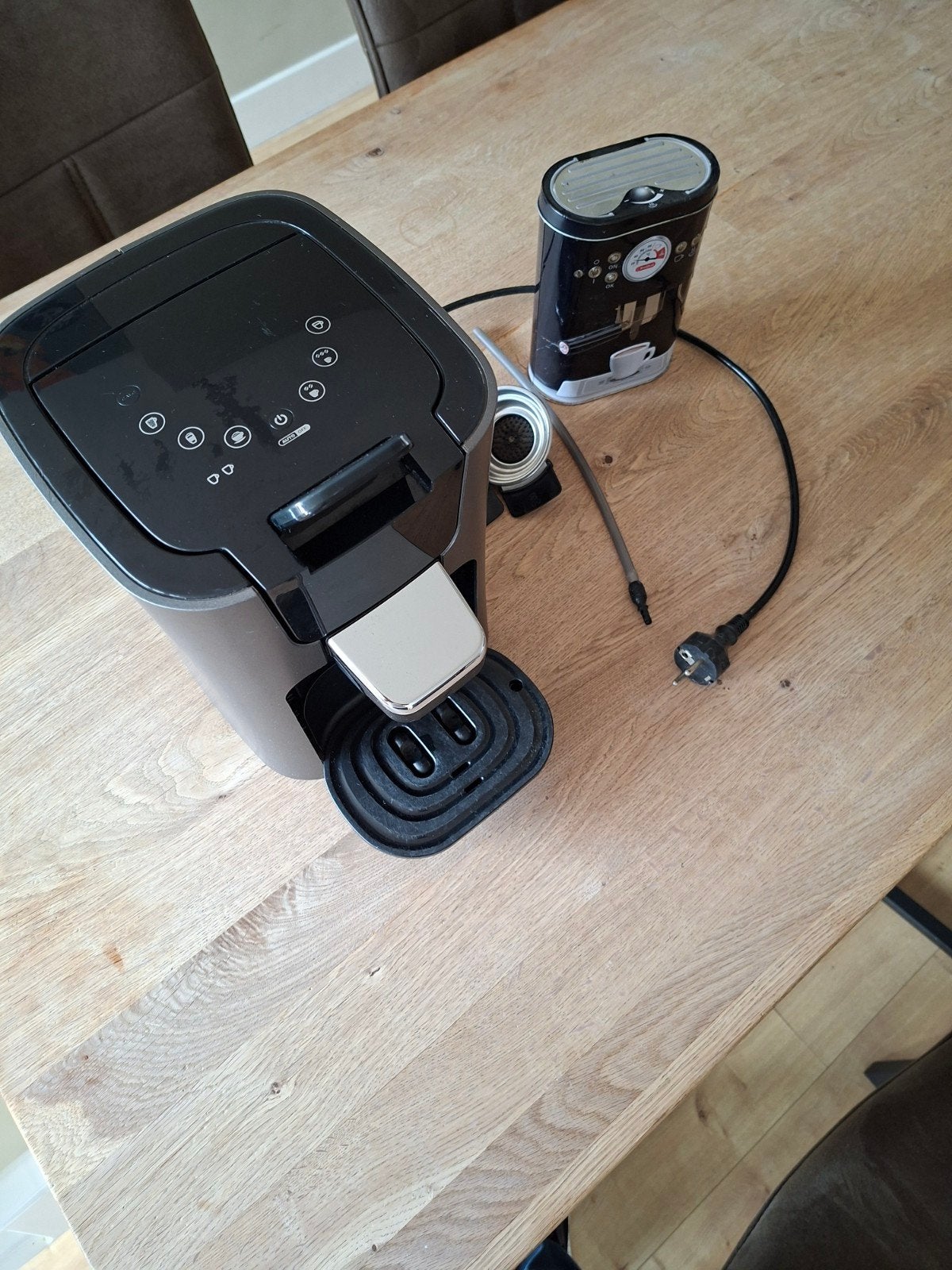 Philips Senseo Original Plus Koffiezetapparaat Zwart, Ophalen, Afneembaar waterreservoir, Gebruikt, Koffiemachine